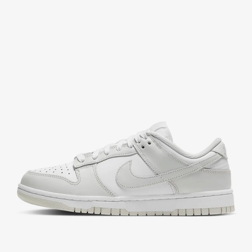 Nike dunk low in grey-green